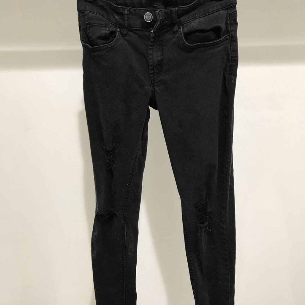 Black ripped jeans